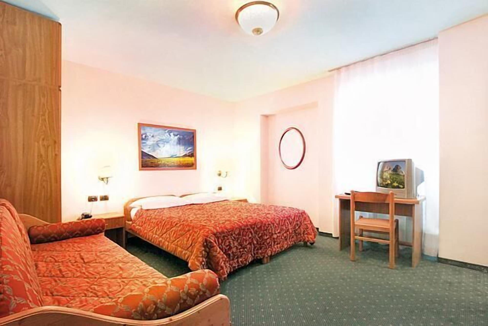 Hotel Il Caminetto Sport กานาเซย์ ภายนอก รูปภาพ