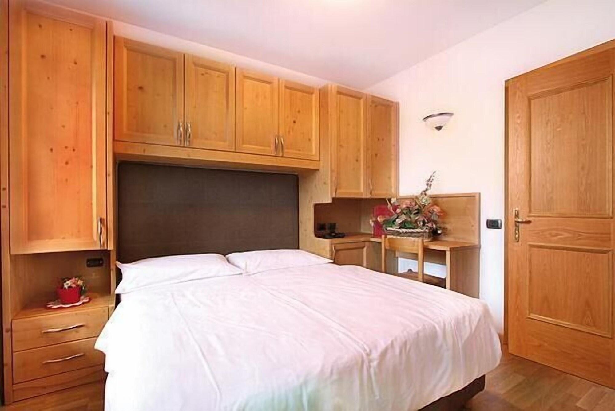Hotel Il Caminetto Sport กานาเซย์ ภายนอก รูปภาพ
