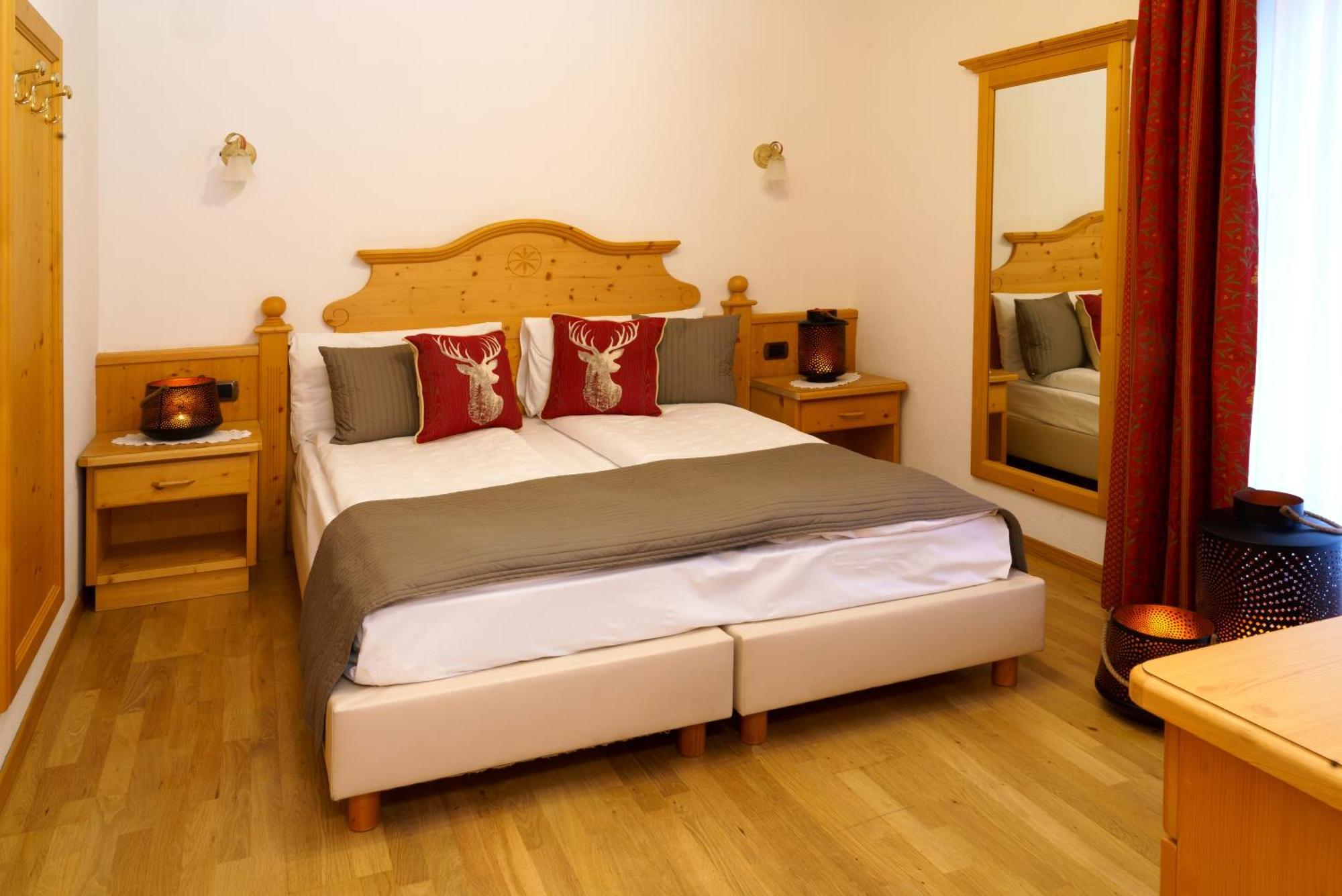 Hotel Il Caminetto Sport กานาเซย์ ภายนอก รูปภาพ