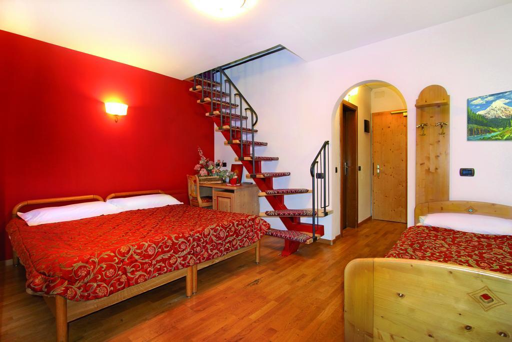 Hotel Il Caminetto Sport กานาเซย์ ภายนอก รูปภาพ