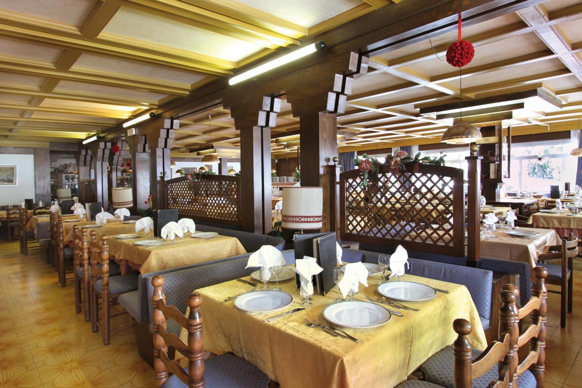 Hotel Il Caminetto Sport กานาเซย์ ภายนอก รูปภาพ