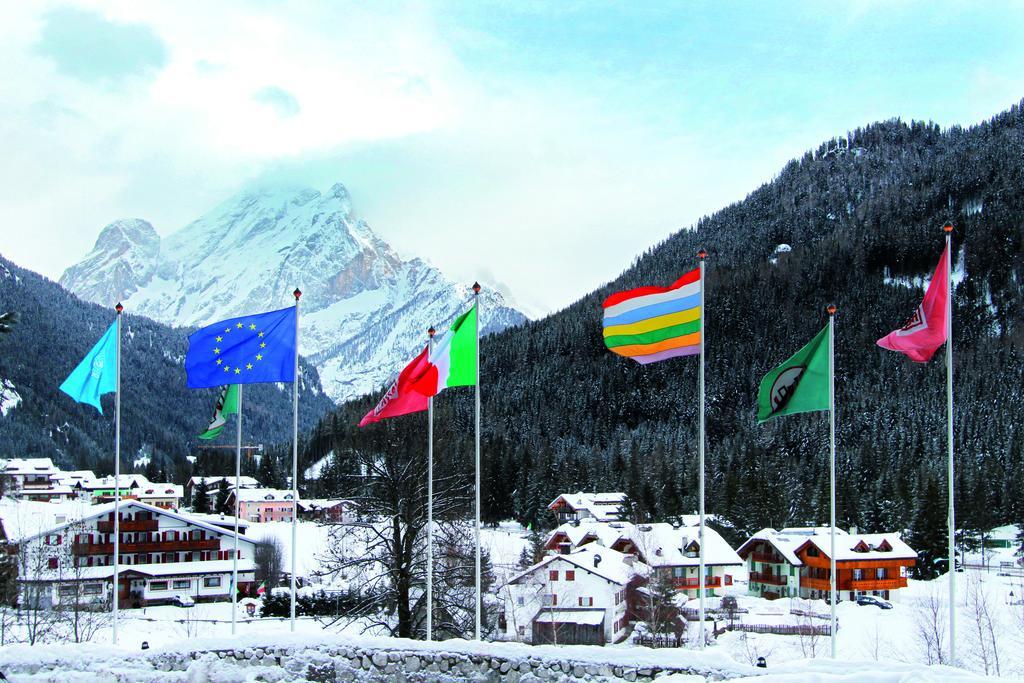 Hotel Il Caminetto Sport กานาเซย์ ภายนอก รูปภาพ