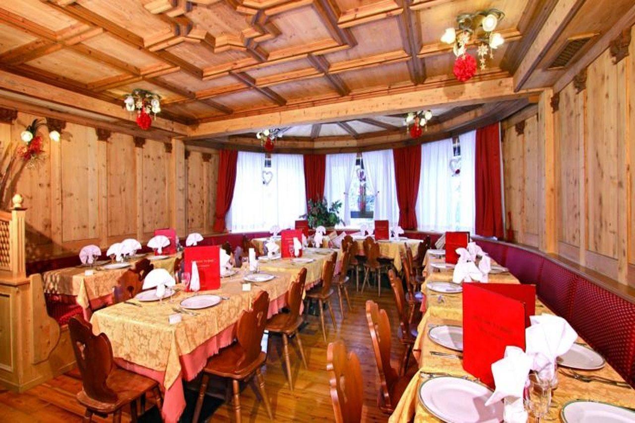 Hotel Il Caminetto Sport กานาเซย์ ภายนอก รูปภาพ